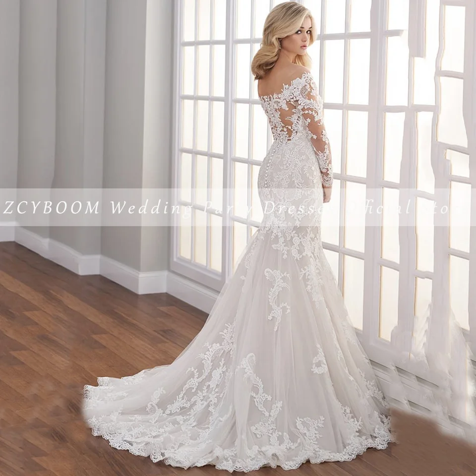 Свадебное платье с круглым вырезом и аппликацией по индивидуальному заказу - Фотография_3