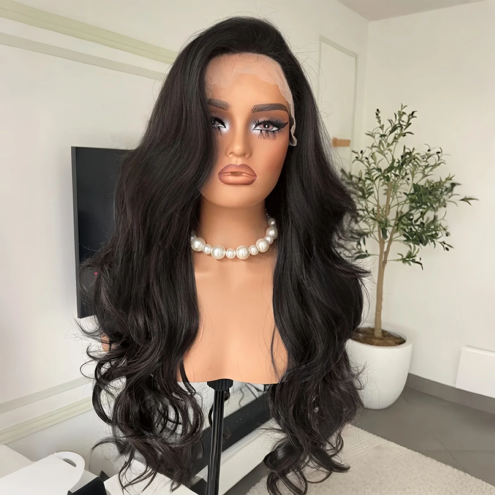 Темно-коричневые объемные волны