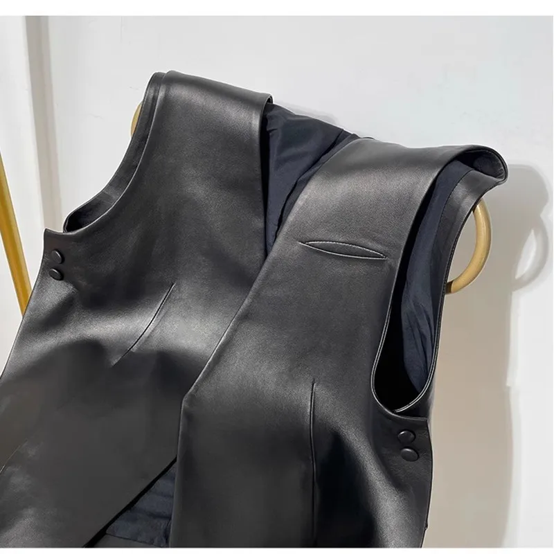 Женский кожаный жилет из овчины без рукавов - Фотография_4