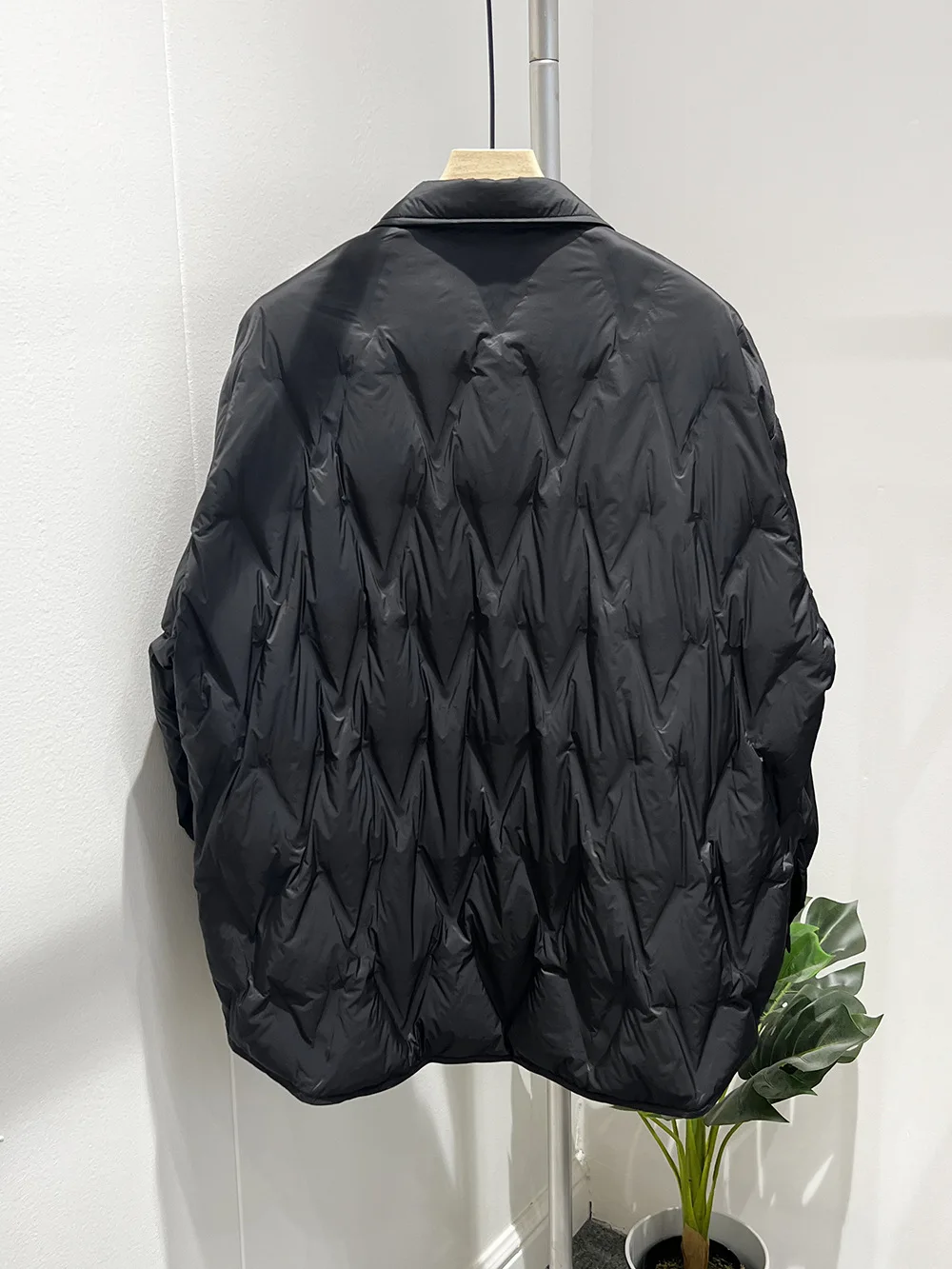 Зимняя мужская тонкая пуховая куртка - Фотография_2