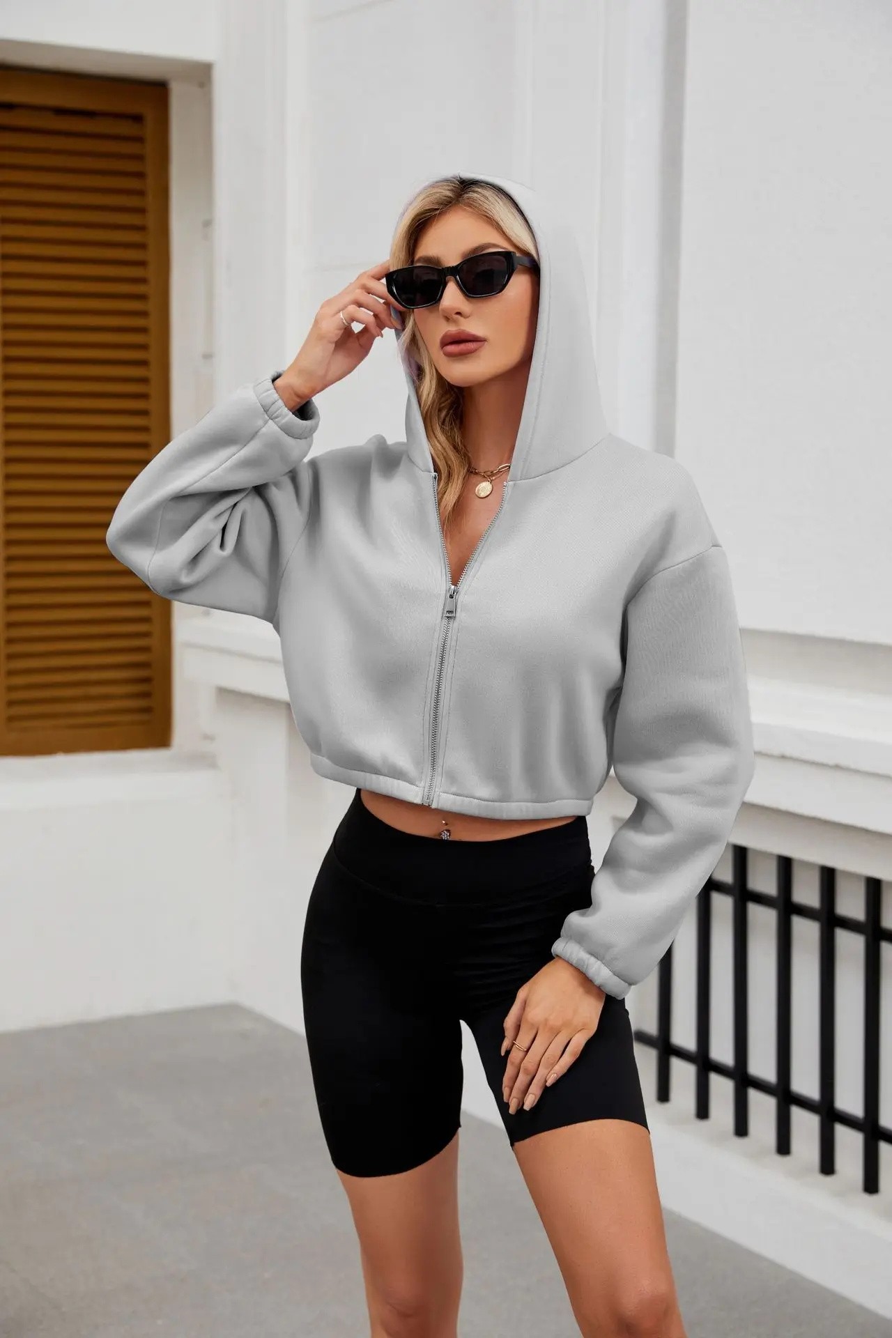 Новая женская толстовка с длинными рукавами и капюшоном - Фотография_2