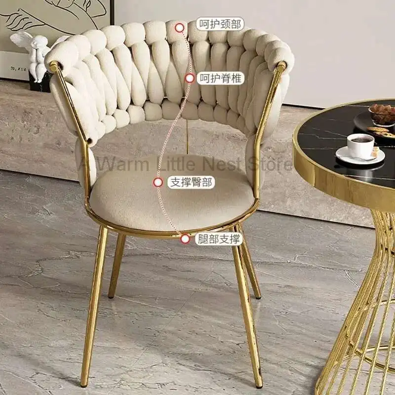 Металлический черный журнальный столик для гостиной - Фотография_5