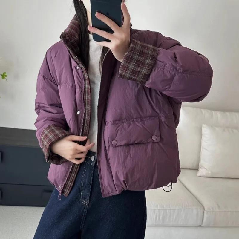 Женское белое пальто на утином пуху в стиле пэчворк контрастных цветов - Фотография_4