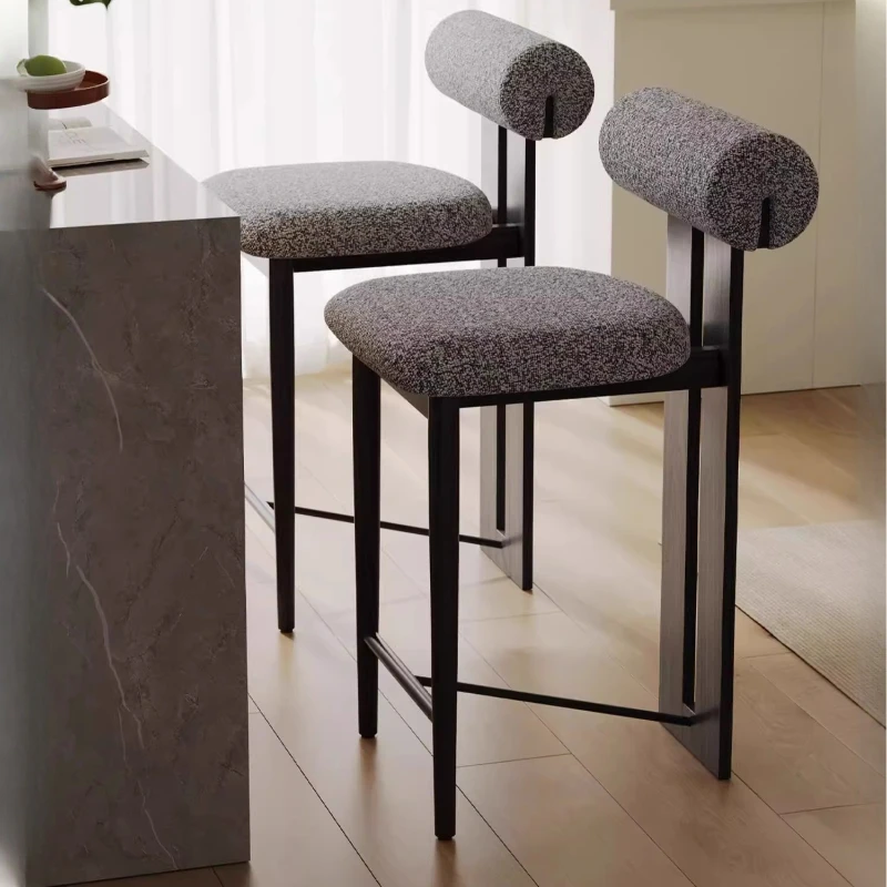 Кожаные барные стулья со спинкой - Фотография_5