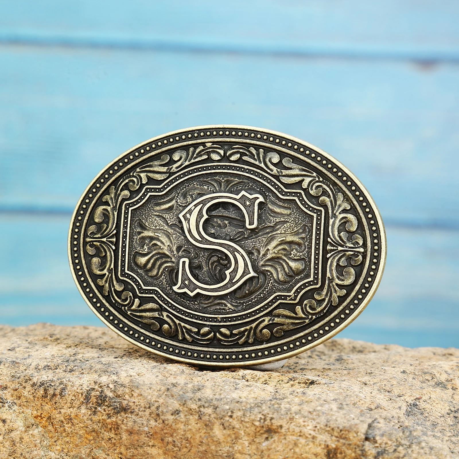 Пряжка с буквой от a до z - Фотография_3