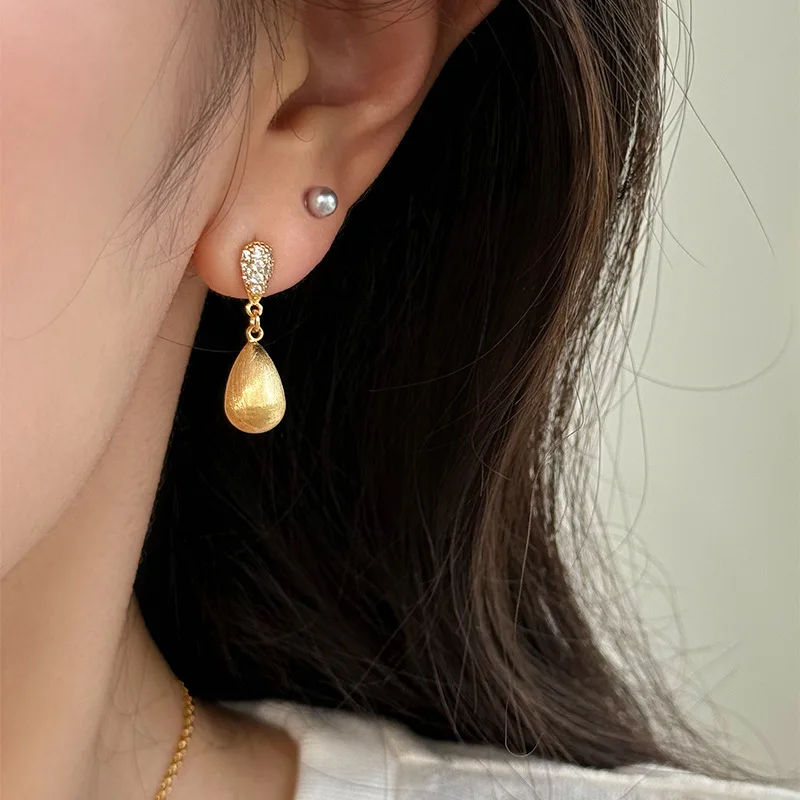 Серьги-капли с цирконом из стерлингового серебра - Фотография_3