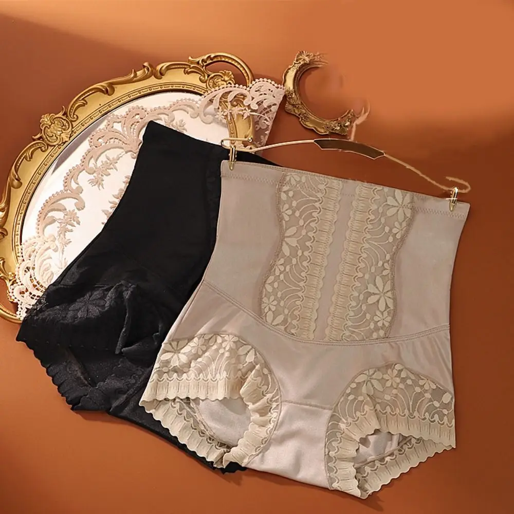 Нижнее белье с кружевным цветком и контролем живота