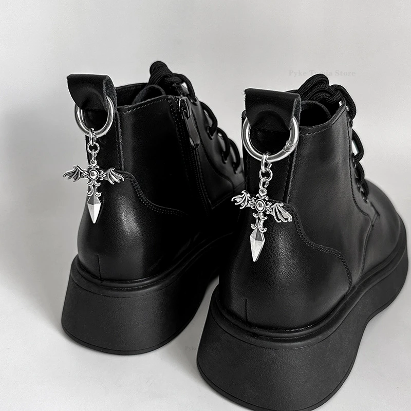 Туфли с бриллиантами и крестом - Фотография_4