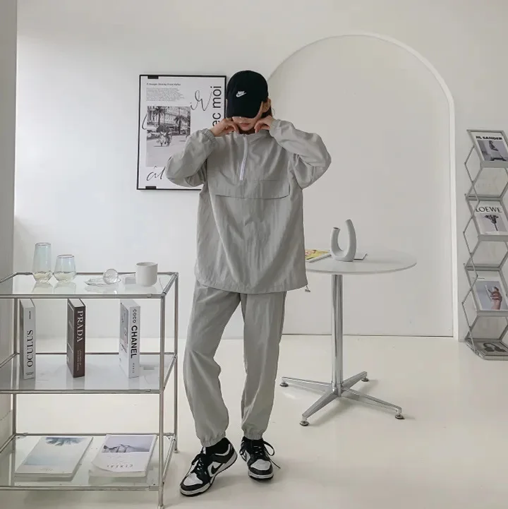 Женский свободный спортивный костюм на молнии - Фотография_2