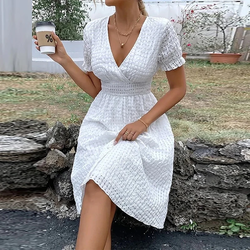 Женское однотонное платье с v-образным вырезом - Фотография_5