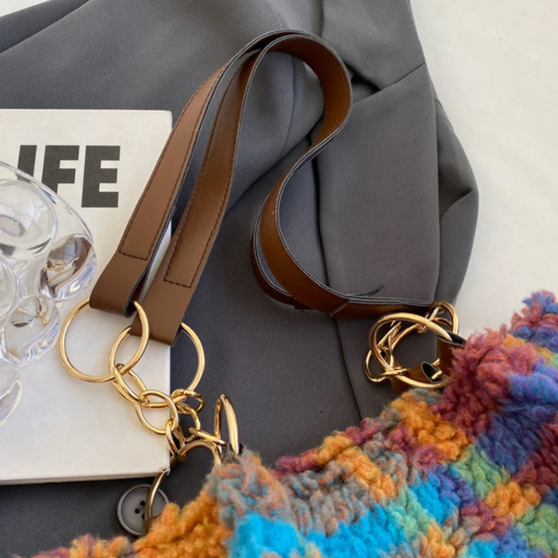 Плюшевая большая сумка в клетку - Фотография_4