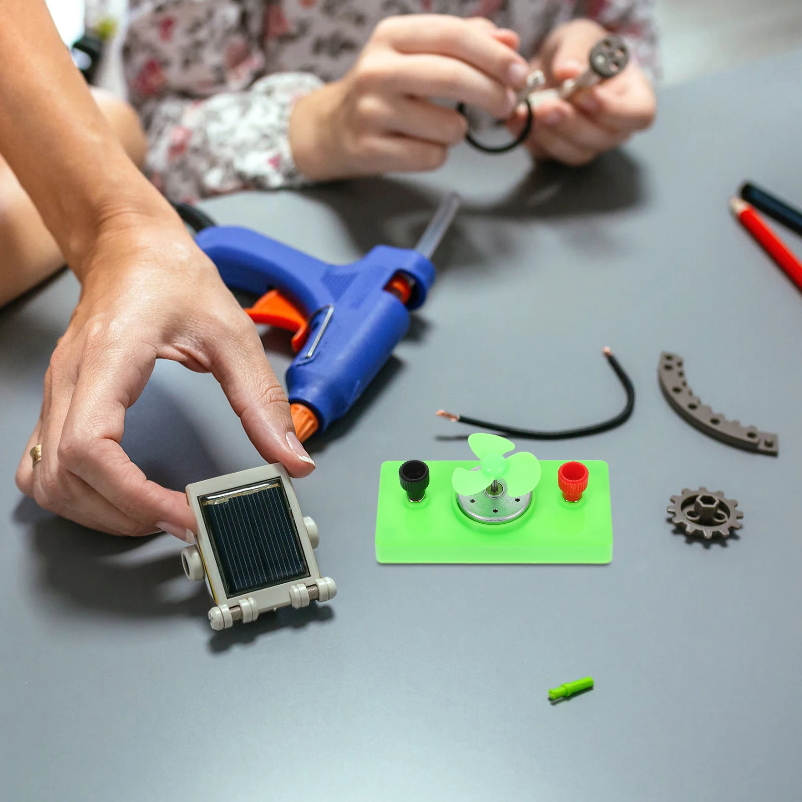 Научный комплект на солнечной энергии для детей