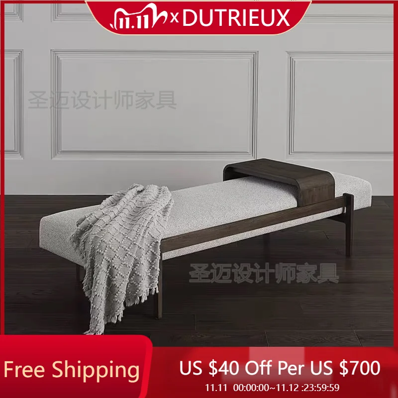 Милый деревянный табурет для ног