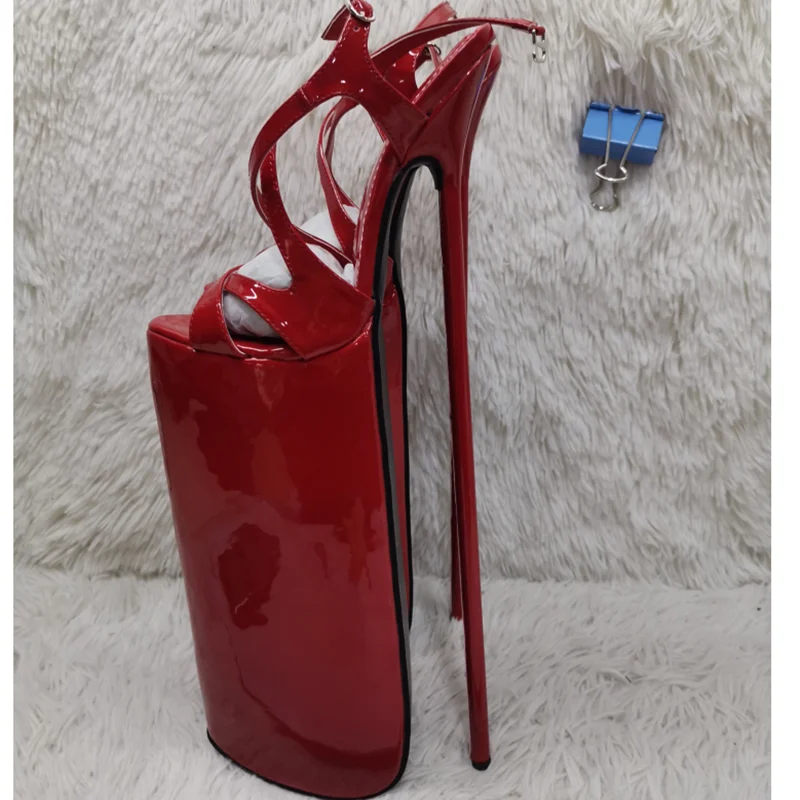 Розово-красные сандалии без шнуровки на матовой платформе - Фотография_2