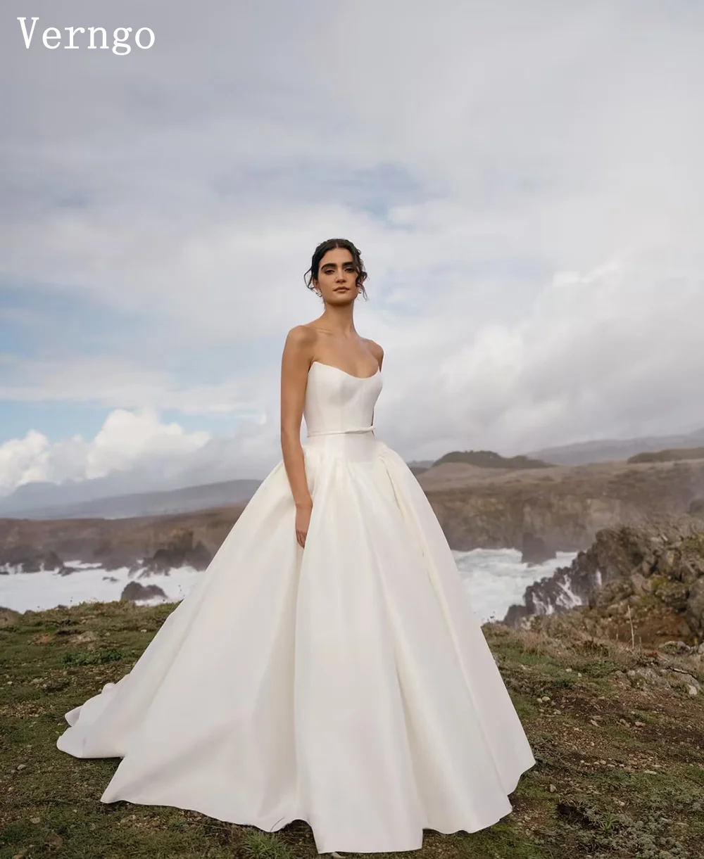 Платье свадебное атласное трапециевидное с сердечком - Фотография_4