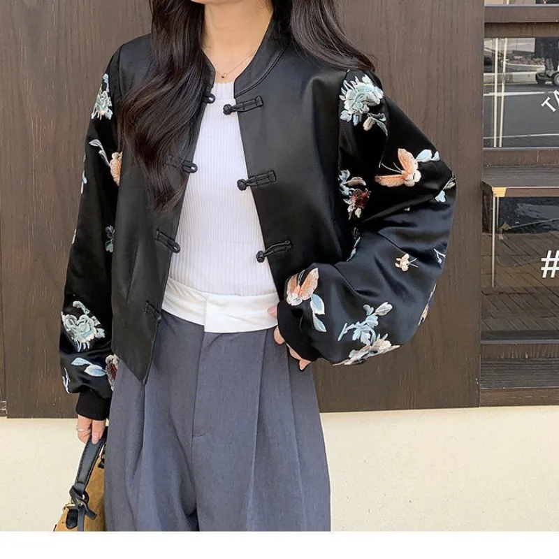 Высококачественная винтажная лоскутная кожаная куртка с вышивкой - Фотография_3