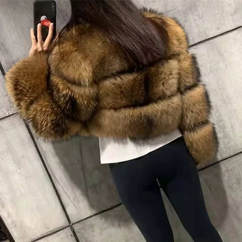 Queentina пальто из натурального меха енота - Фотография_3