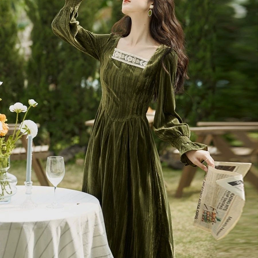 Элегантное винтажное бархатное платье миди - Фотография_5