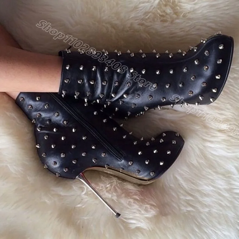 Женские ботильоны с заклепками и металлическим каблуком - Фотография_3