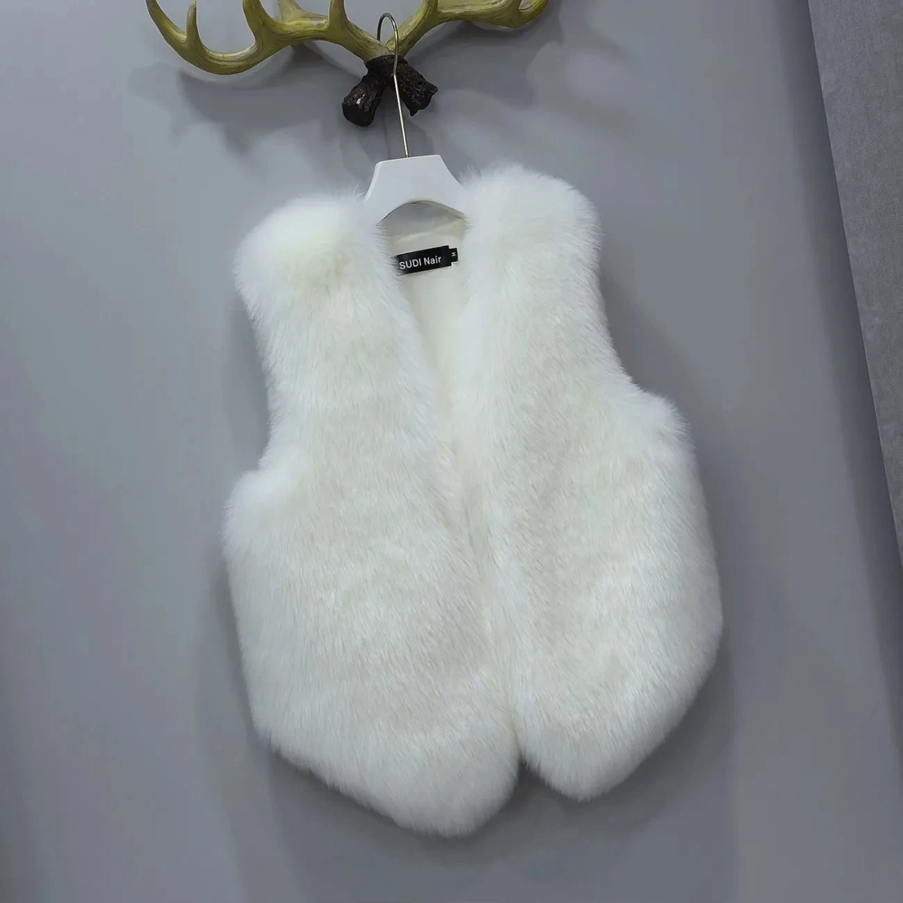 Женский меховой жилет - Фотография_5