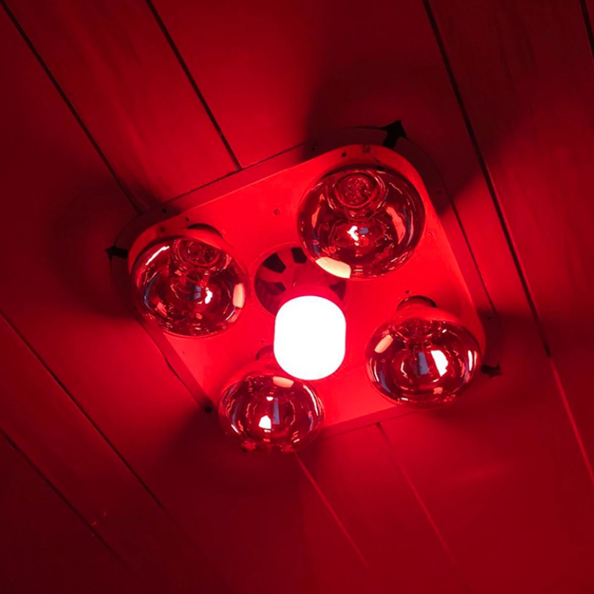 Лампочка e27 led красный светильник - Фотография_4