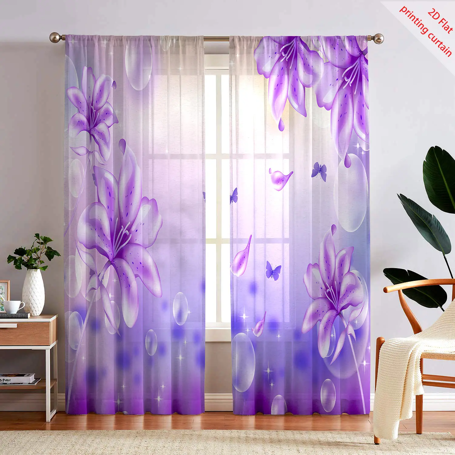 Прозрачная марлевая занавеска с фиолетовым цветочным принтом