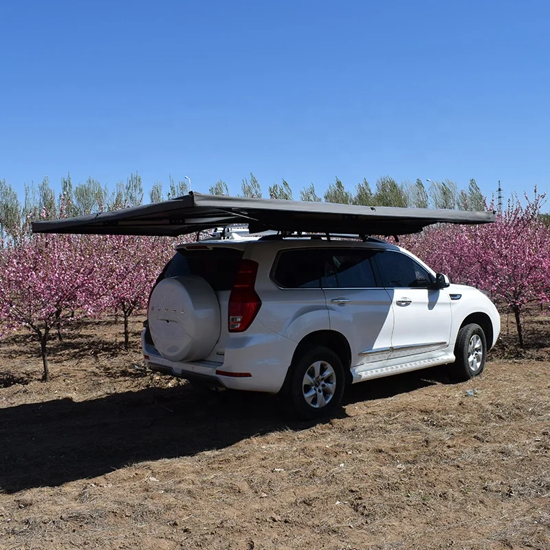 Открытый кемпинговый автомобиль