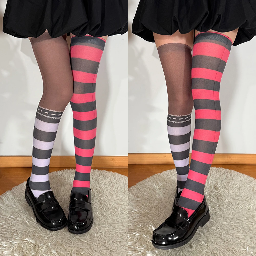 Модные полосатые аниме-чулки