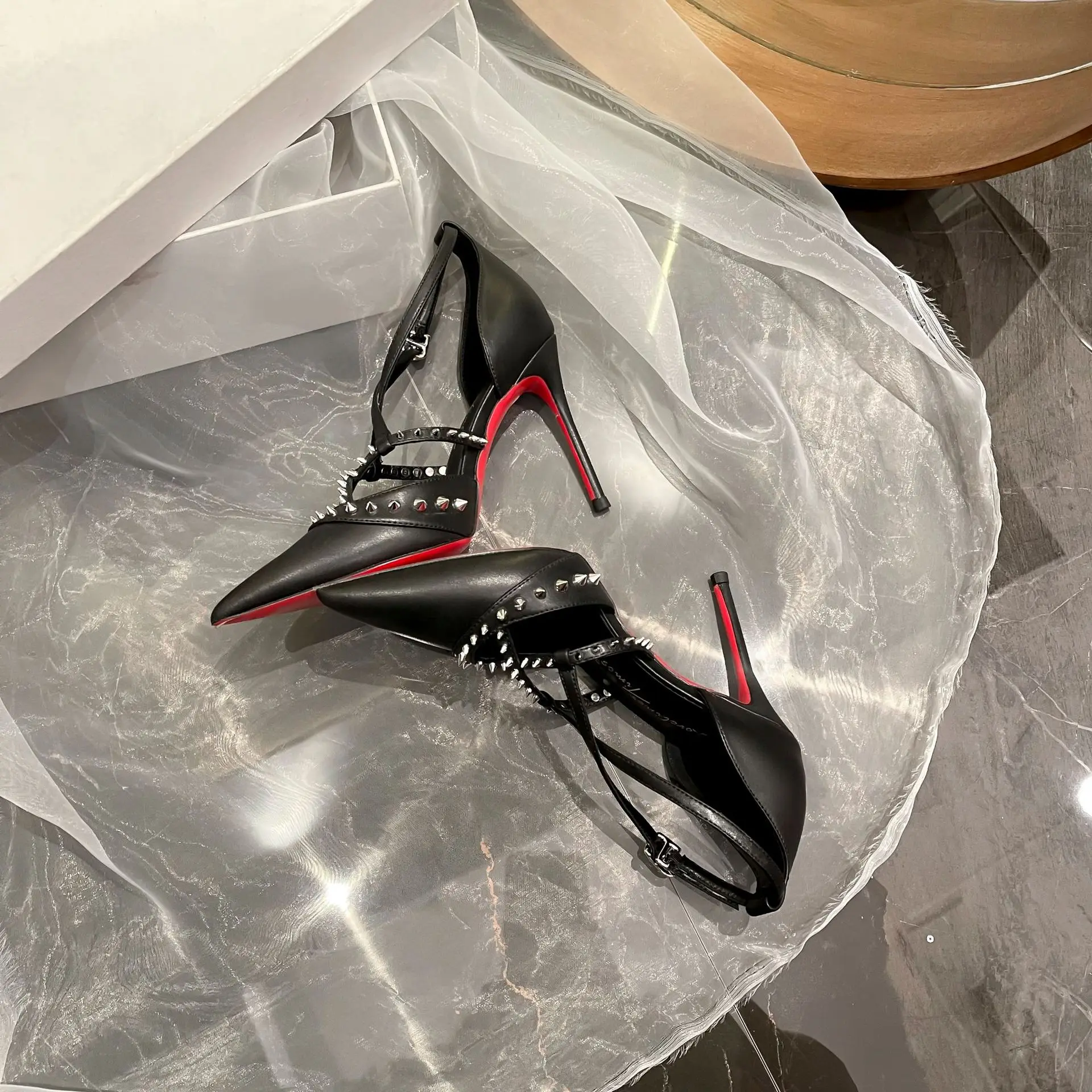 Женская обувь в стиле ретро - Фотография_5