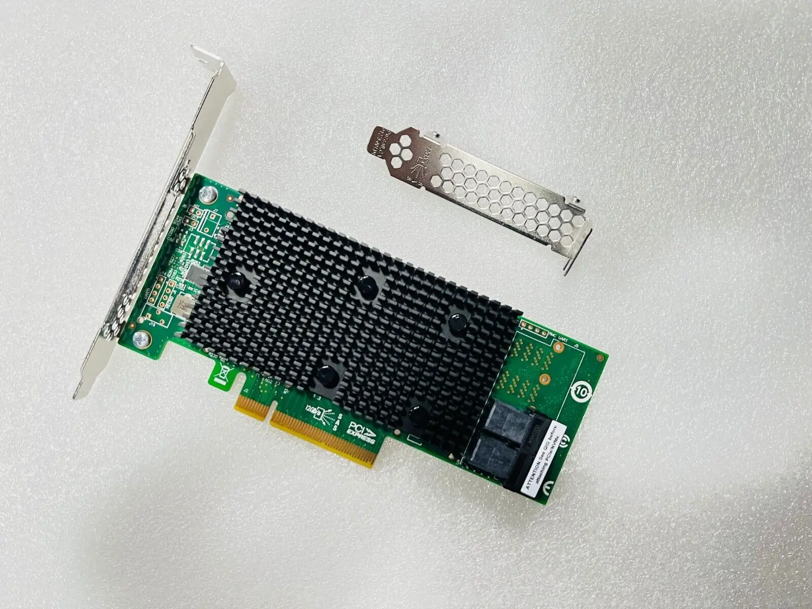 Hba 12 гбит/с pcie поддержка nvme - Фотография_5
