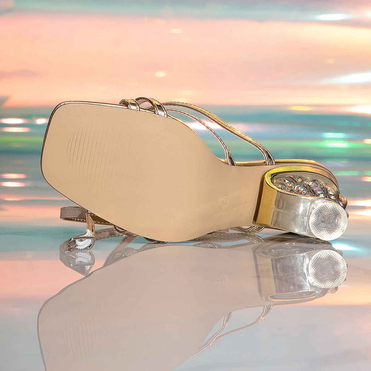 Дизайнерские модные женские сандалии - Фотография_6