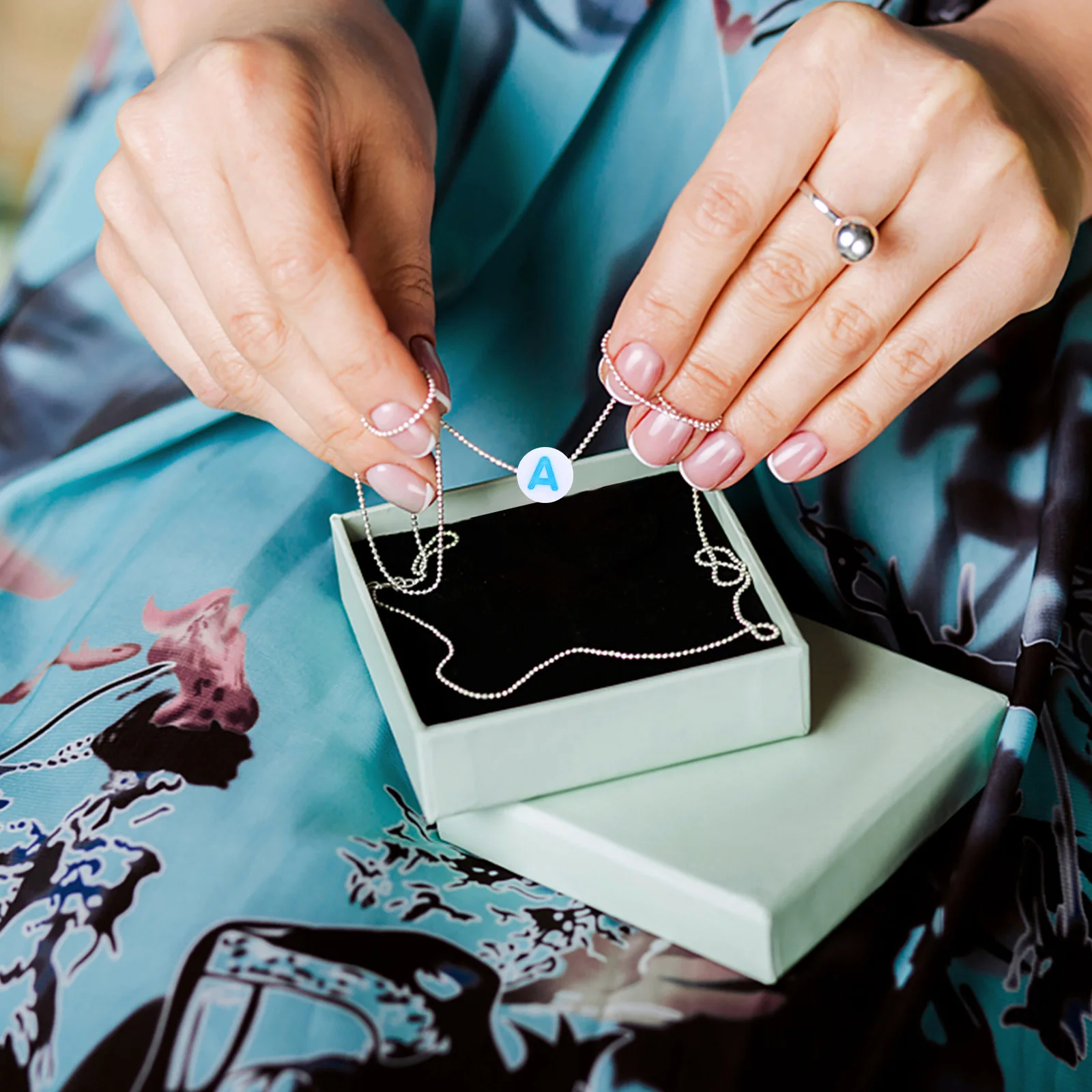 Акриловые бусины с буквами алфавита - Фотография_5