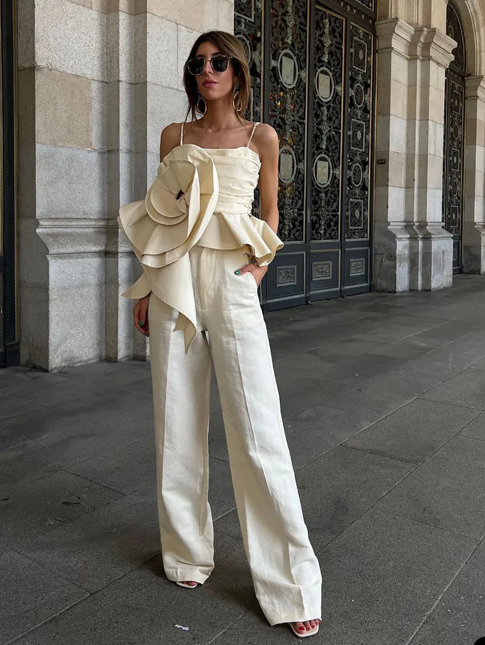 Костюм женский льняной из двух предметов - Фотография_2