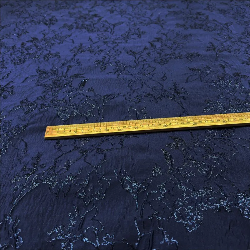 Золотая шелковая жаккардовая ткань для выступлений - Фотография_4