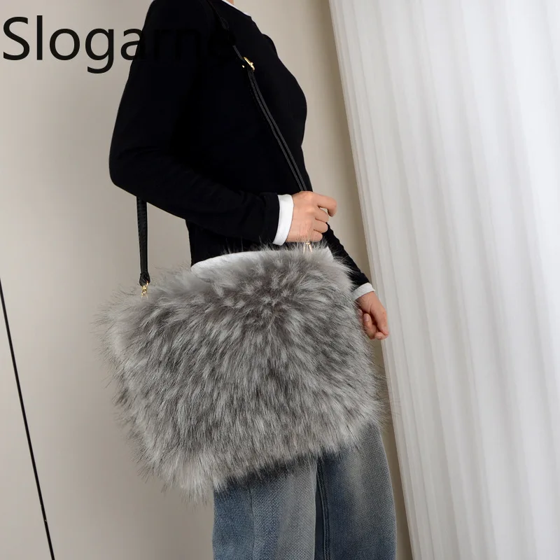 Роскошная женская сумка через плечо из меха енота - Фотография_3