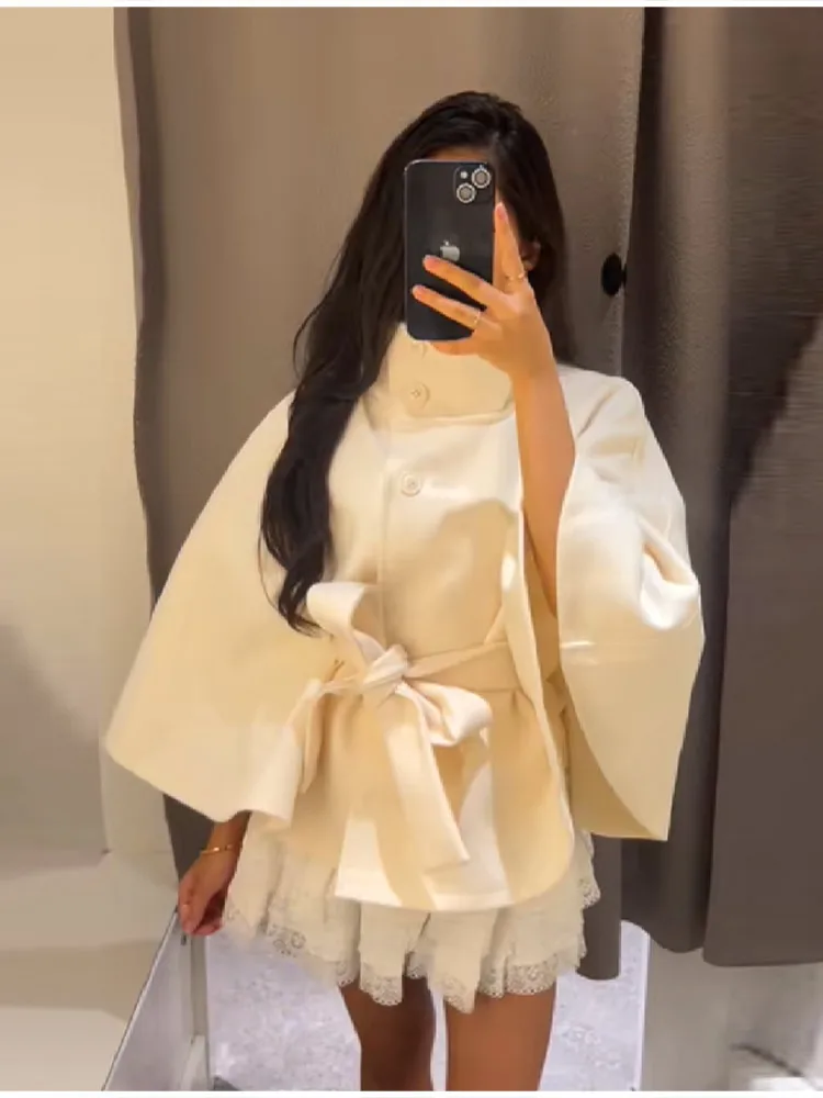 Шерстяная темно-синяя куртка женская - Фотография_5