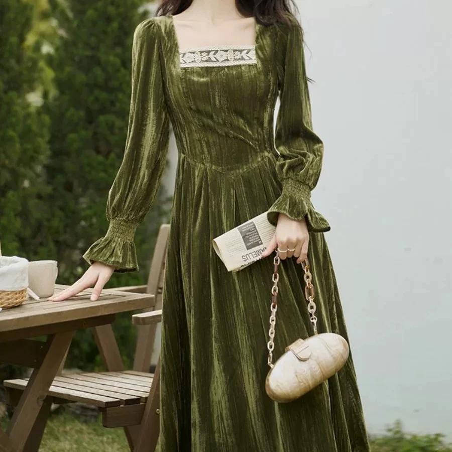 Элегантное винтажное бархатное платье миди - Фотография_2