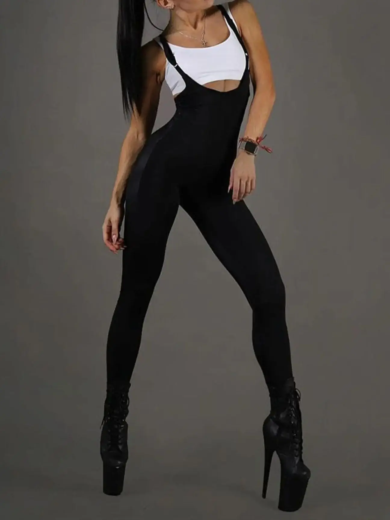 Однотонное боди без рукавов из полиуретана spicy girls