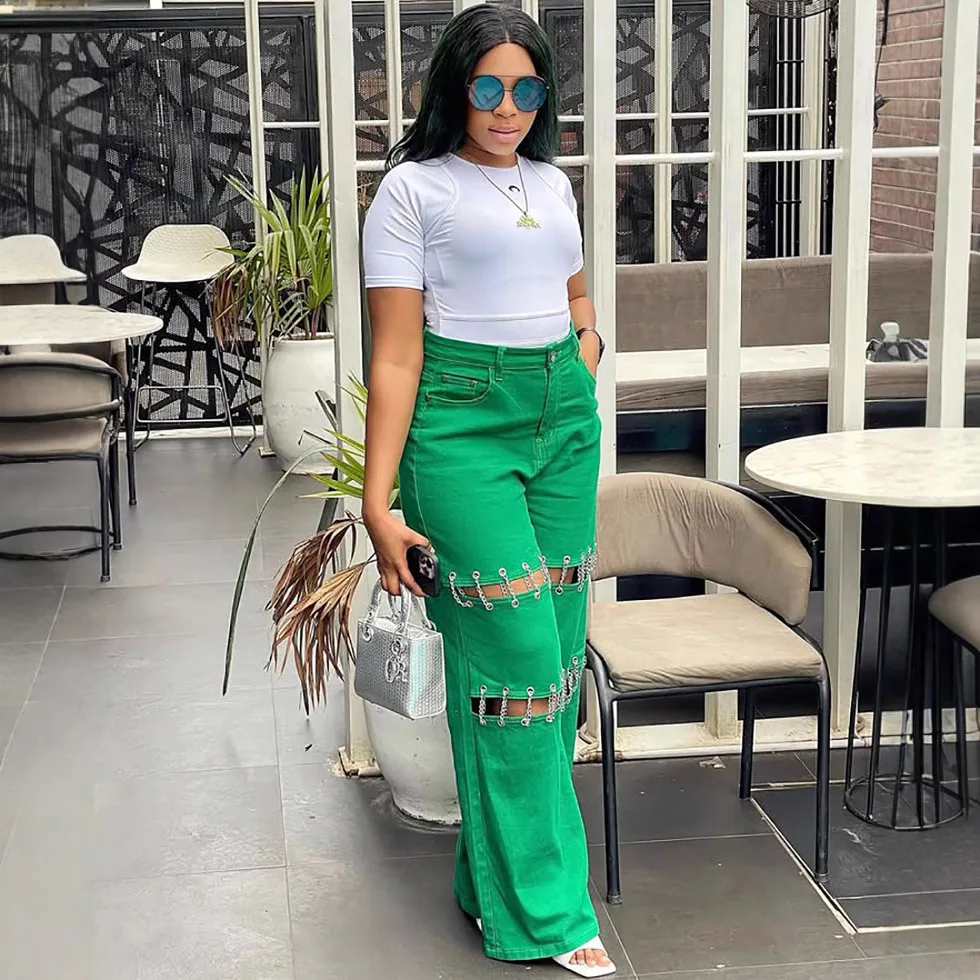 Новые повседневные джинсы с пустыми ногтями и цепочкой - Фотография_2