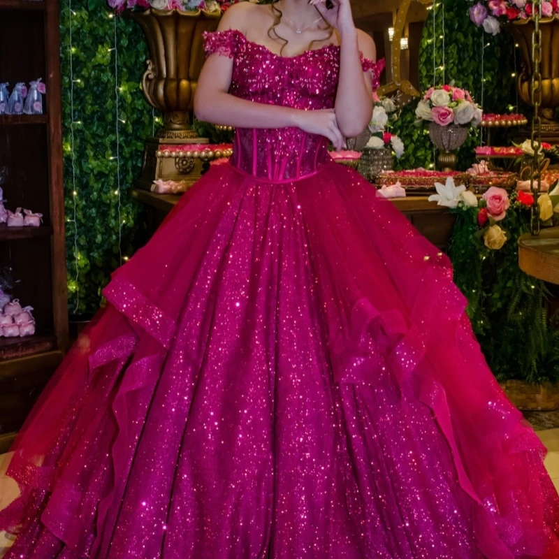 Блестящие розово-розовые платья