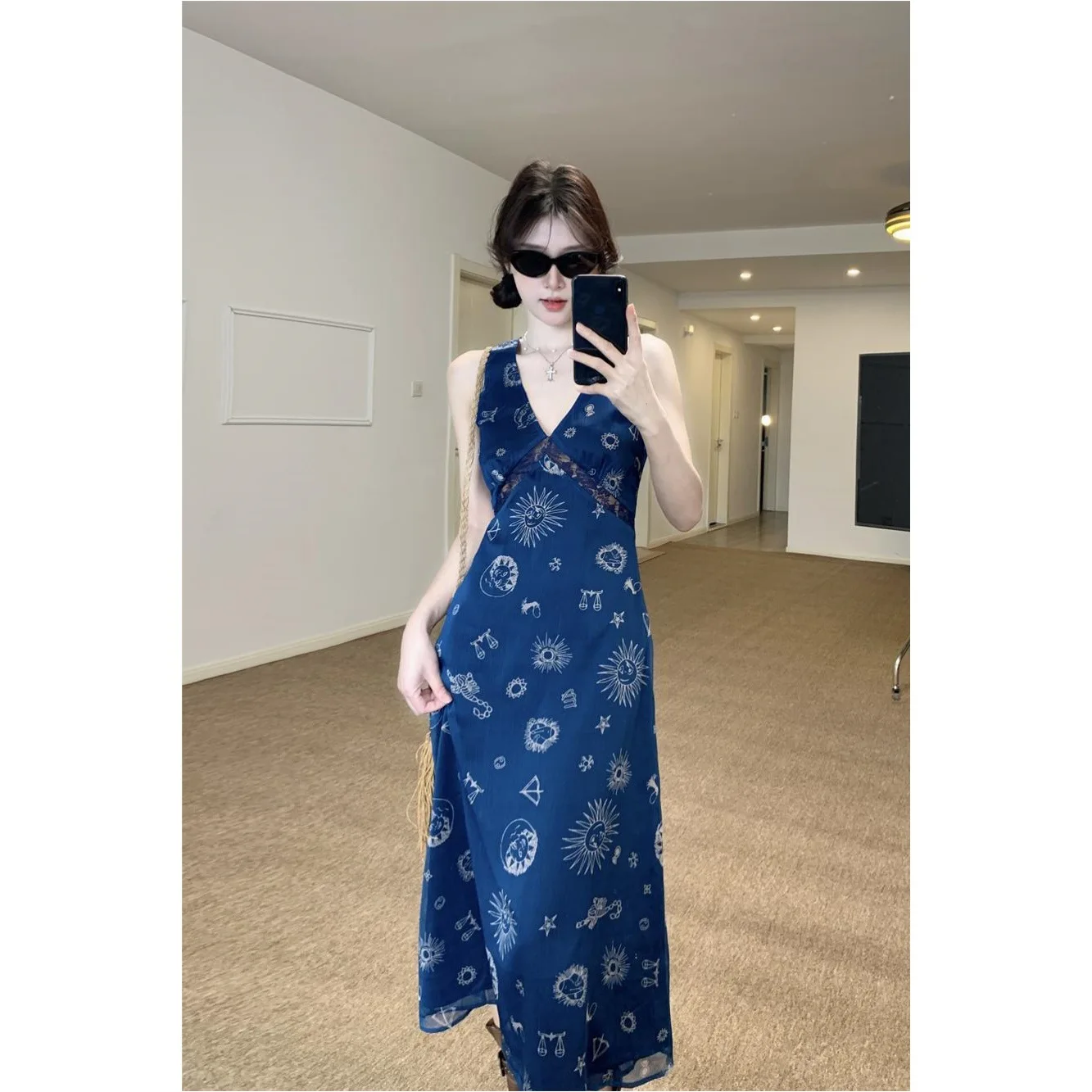 Новое летнее платье-жилет в стиле ретро с v-образным вырезом - Фотография_4