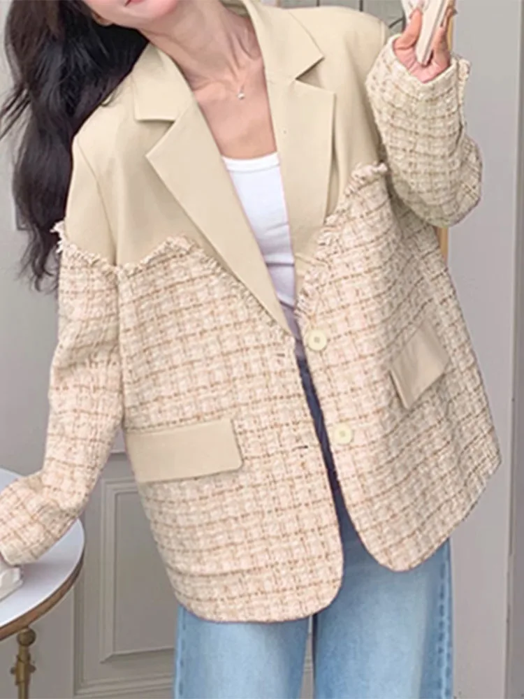 Осенние женские офисные костюмы 2024