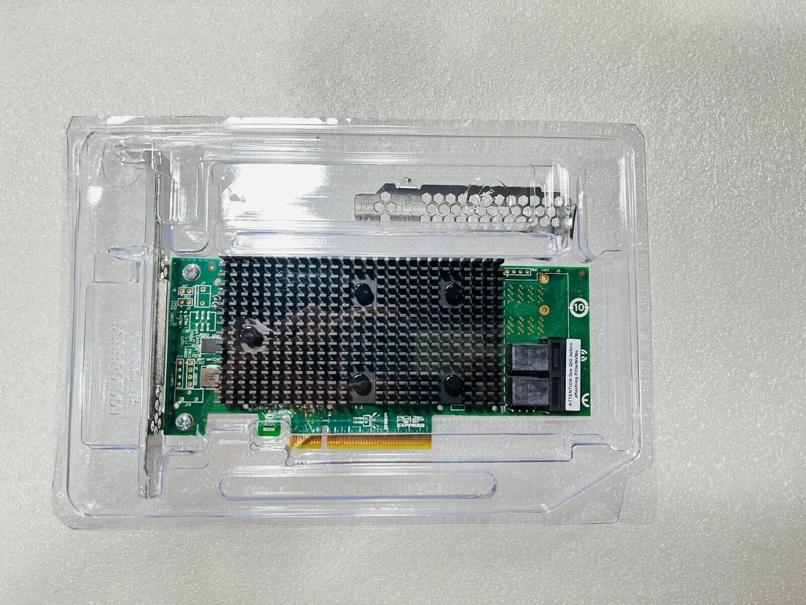 Hba 12 гбит/с pcie поддержка nvme - Фотография_2