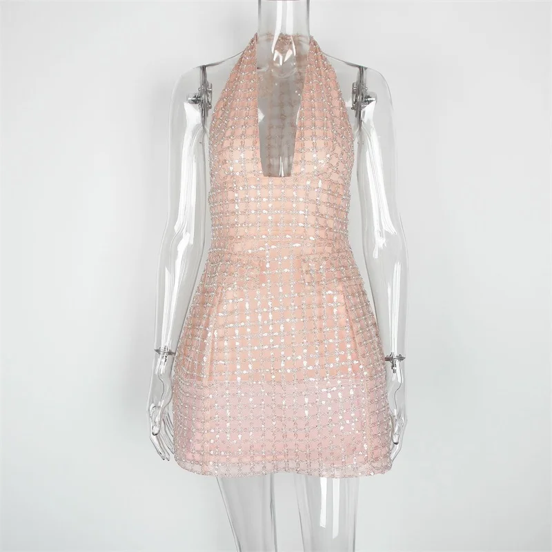 Гламурное розовое мини-платье с бретелькой на шее и пайетками для женщин - Фотография_3