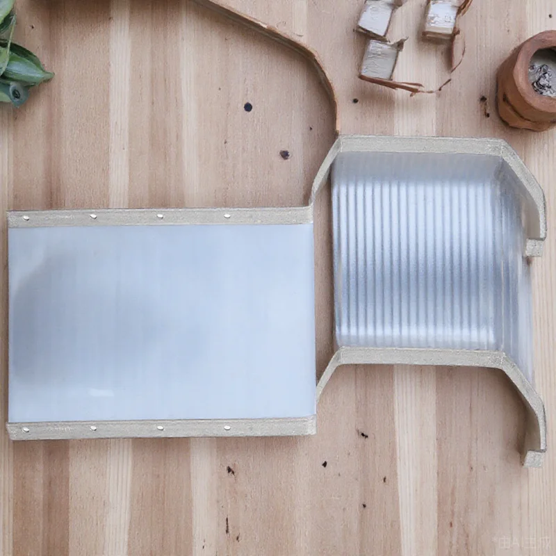 Железные кронштейны