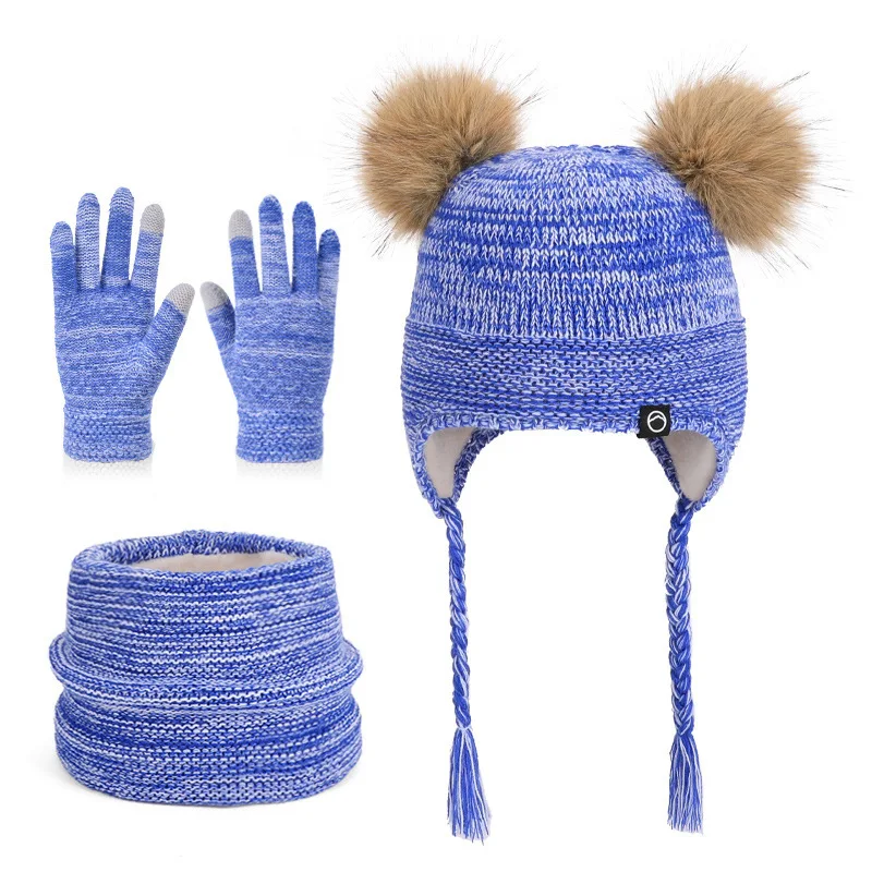 Зимние детские шапки с помпонами - Фотография_6