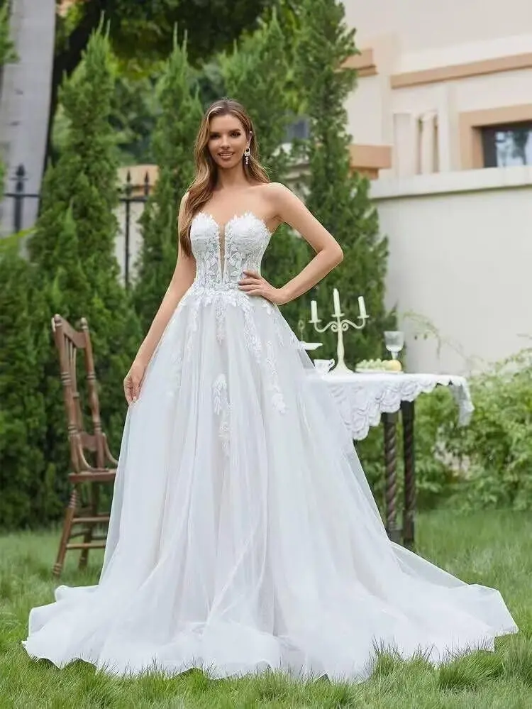 Свадебные платья без бретелек для невесты - Фотография_3