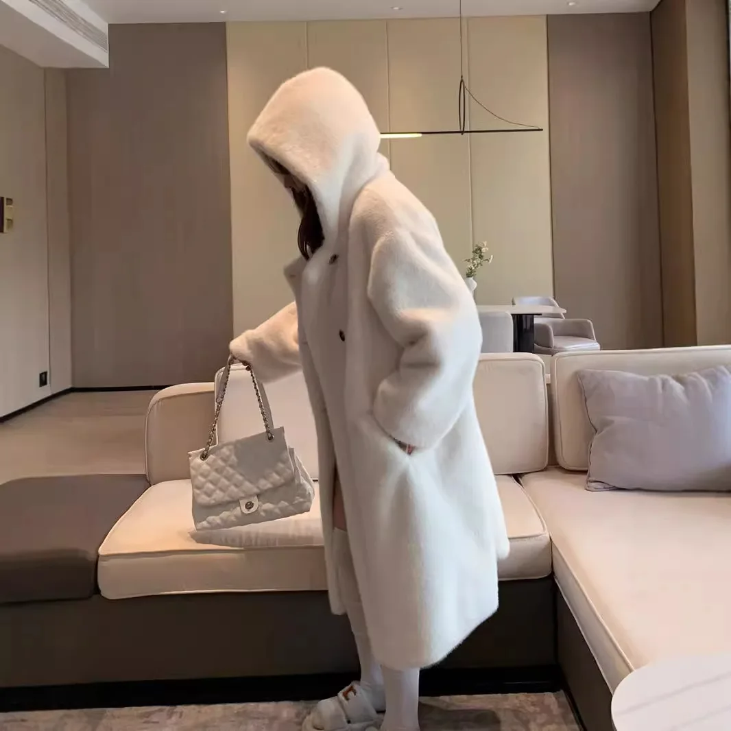 Женские шубы из искусственного норкового меха - Фотография_3