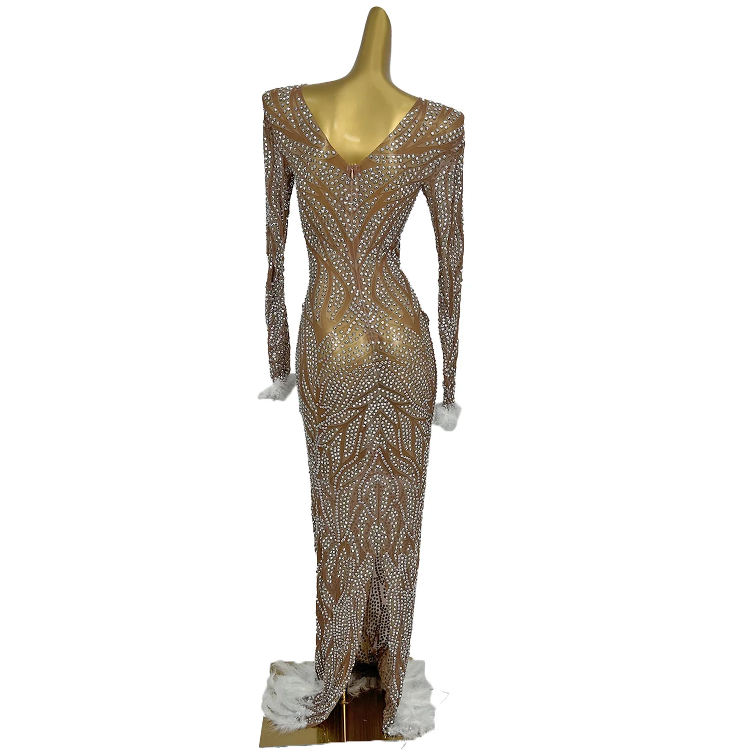 Вечернее платье с блестящими кристаллами для празднования дня рождения - Фотография_4