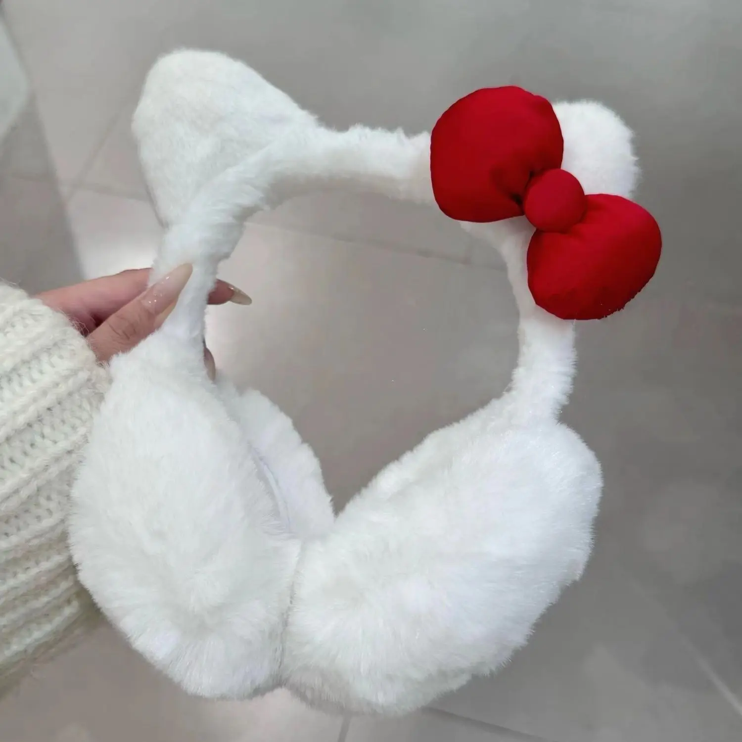 Милые наушники с красным бантом